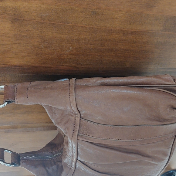 Perlina Genuine Leather Shoulder bag - Picture 4 of 13